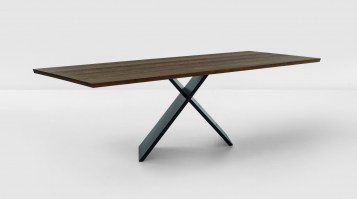AX dining table